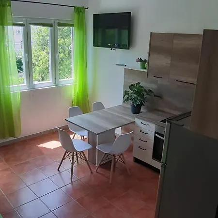Apartman In Rab Town Exterior photo